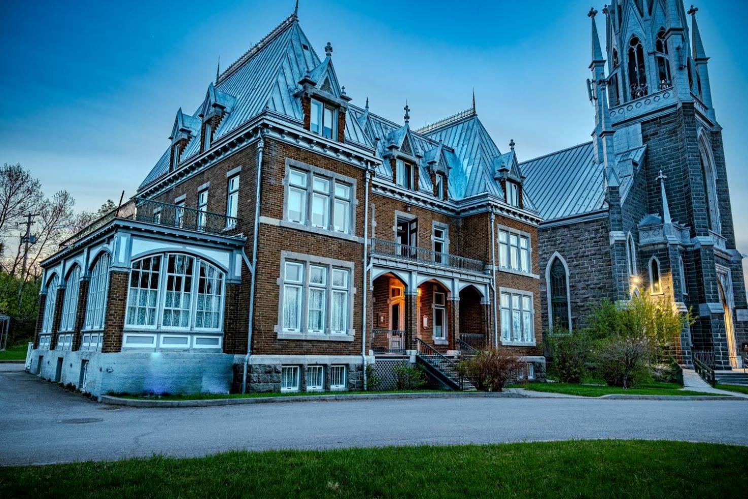 Hotel Chateau Cran Chaud Chicoutimi Εξωτερικό φωτογραφία